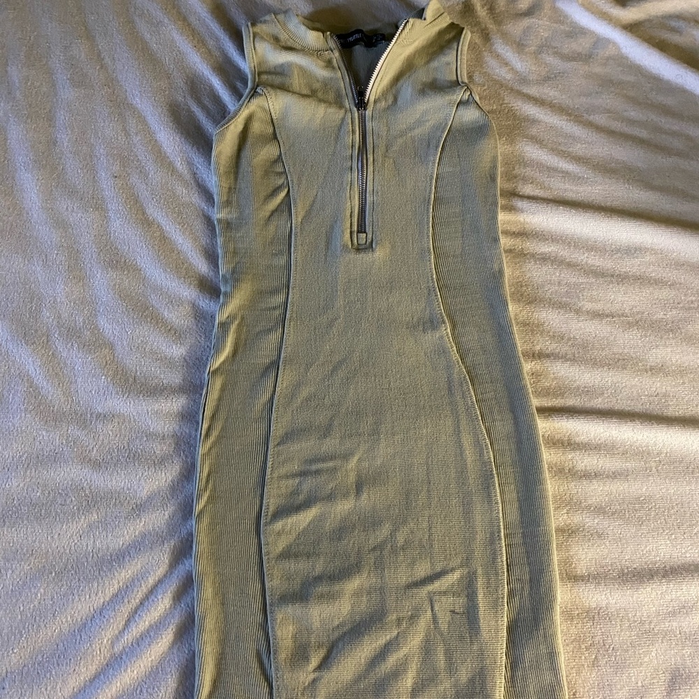 Mini zip up dress: light green